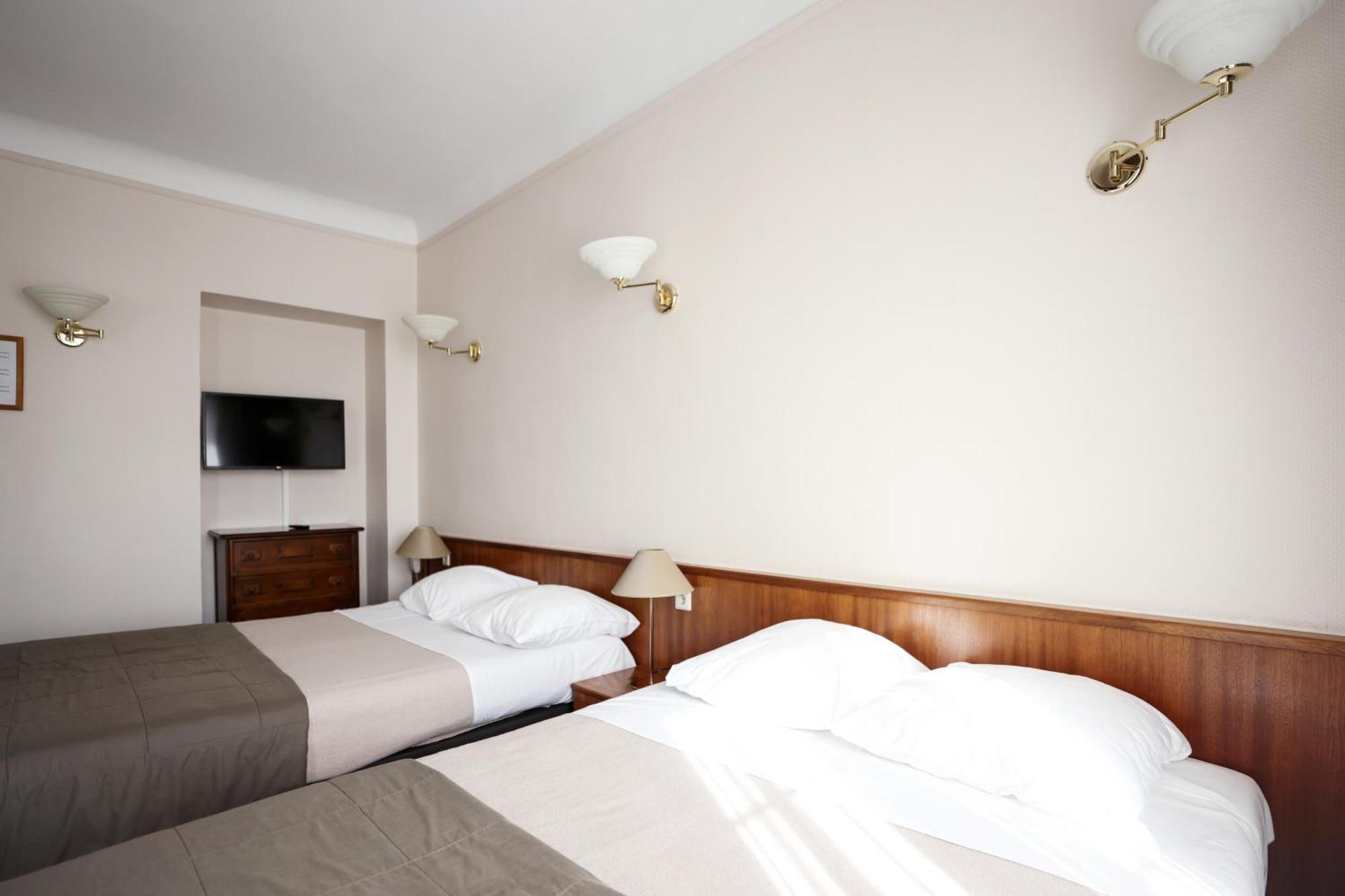 De L' Esplanade Hotel 3*